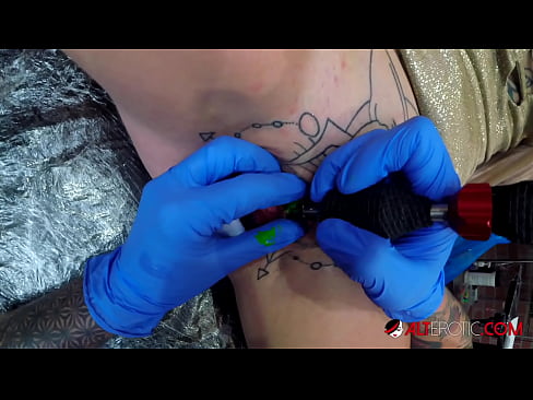 ❤️ Äärimmäisen tatuoitu hottie Sully Savage sai tatuoinnin klitorikseen ❤❌ Porno fb at fi.porncomixone.ru ❌